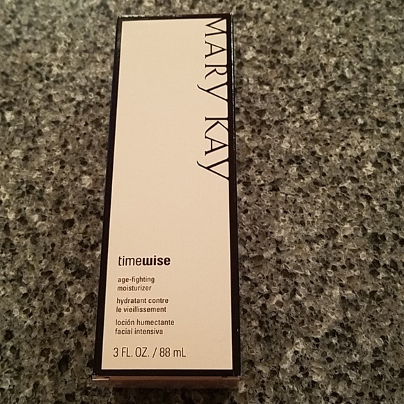 Mary Kay Other - Mary Kay Timewise Age Fighting Moisturizer